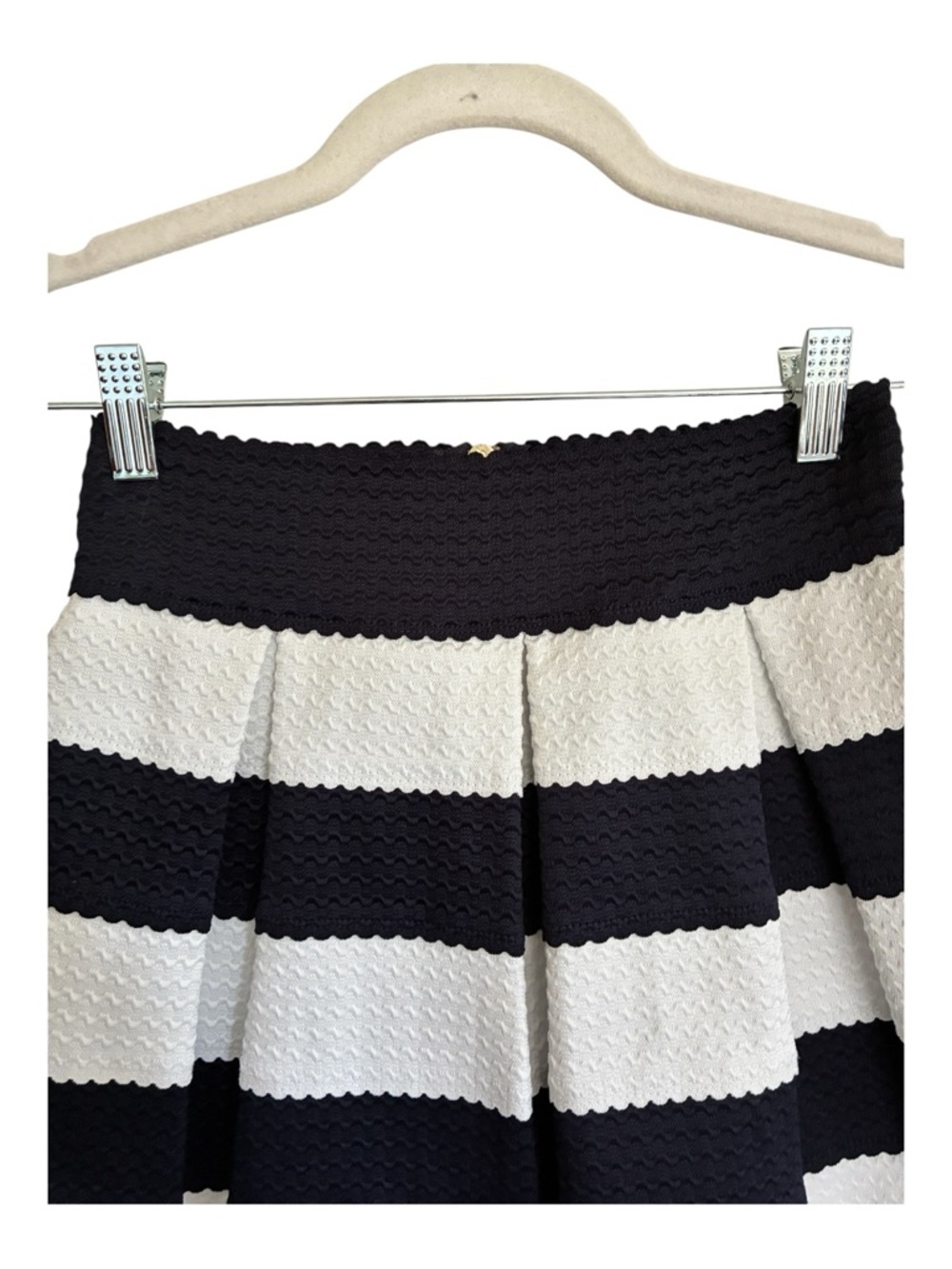 Ginger G Black and White Structured Striped Pleated Skirt - Size S - Picture 4 of 8